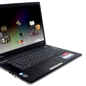 Продается ноутбук Voyager w700