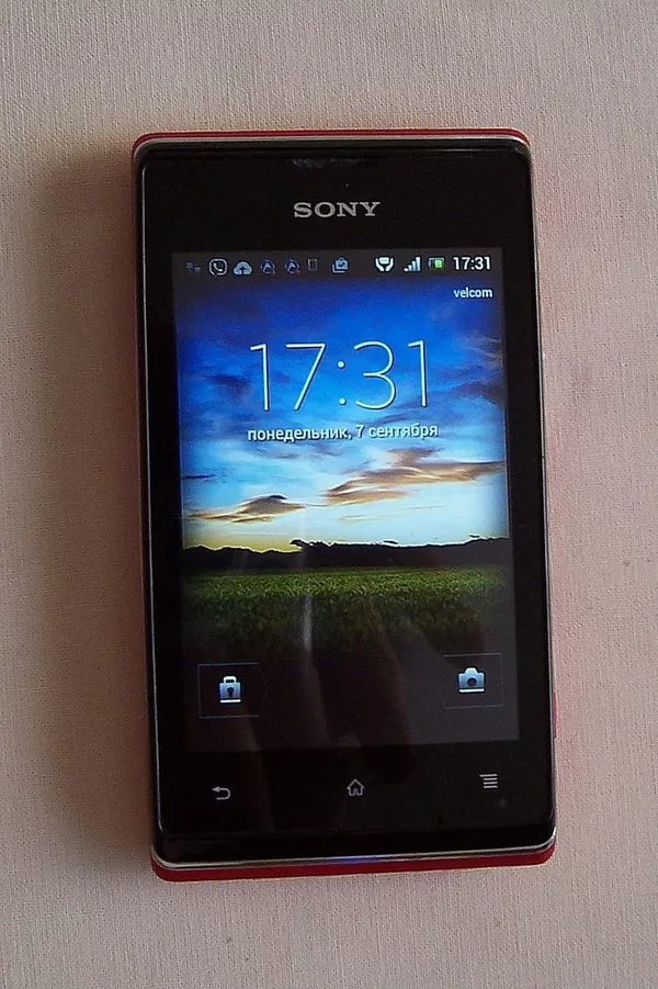 Мобильный телефон Sony C1505 Xperia E