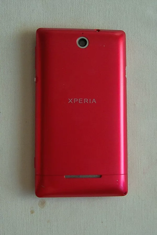 Мобильный телефон Sony C1505 Xperia E 2