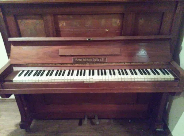Продам старинное пианино 4